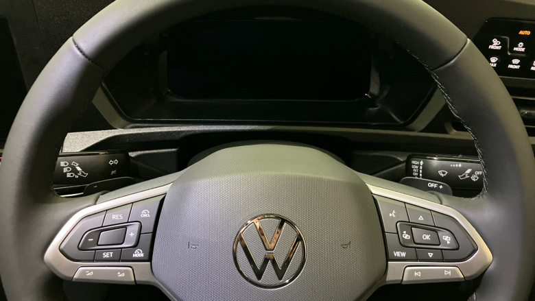 Volkswagen Caddy Cargo C20 Diesel 2.0 TDI 122PS Commerce Pro Van DSG [Tech Pack]